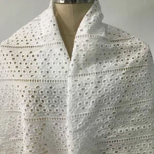 בד רקמה פרחוני עינית כותנה